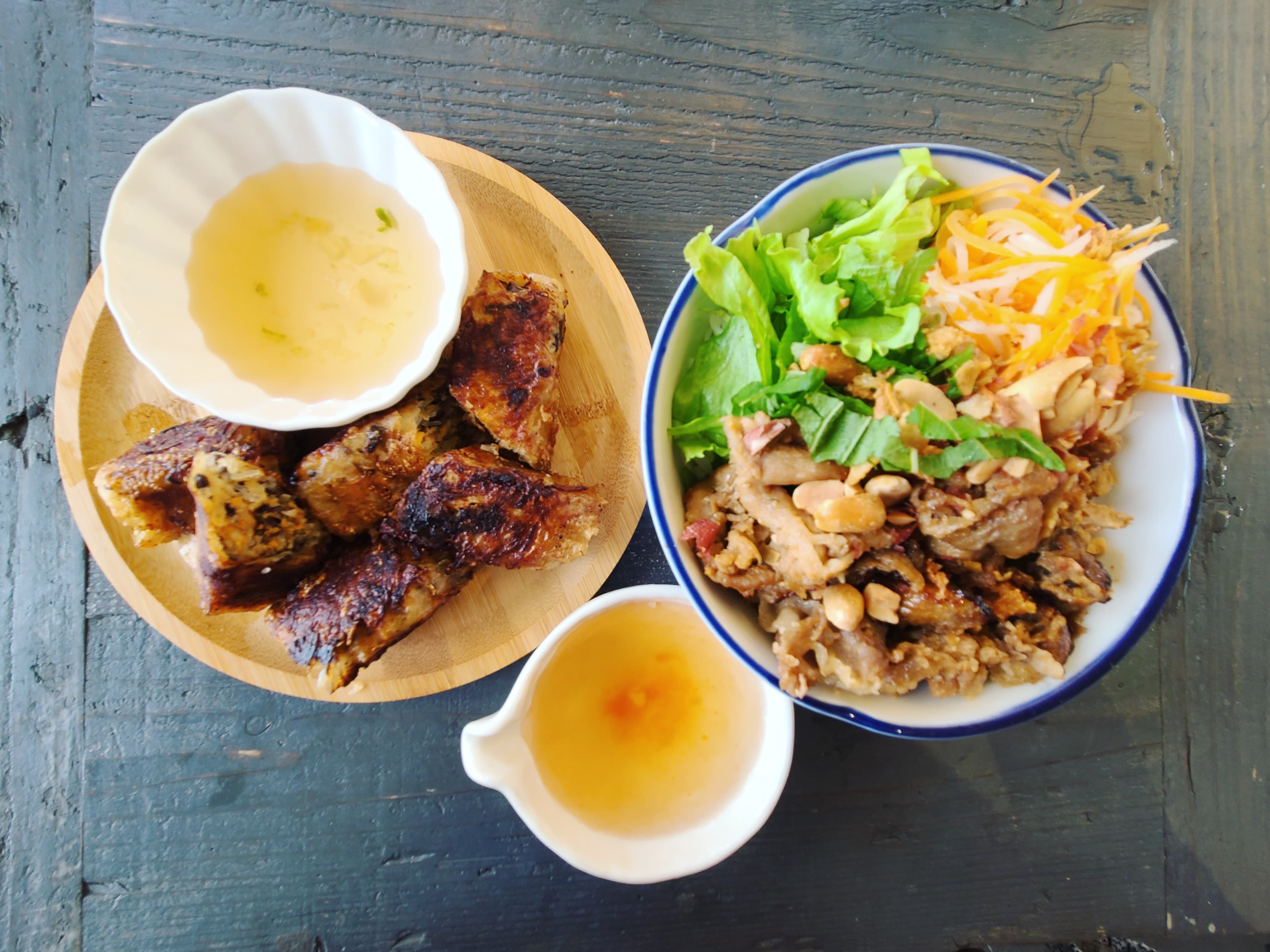 Bún thịt nướng, mình rất thích món này