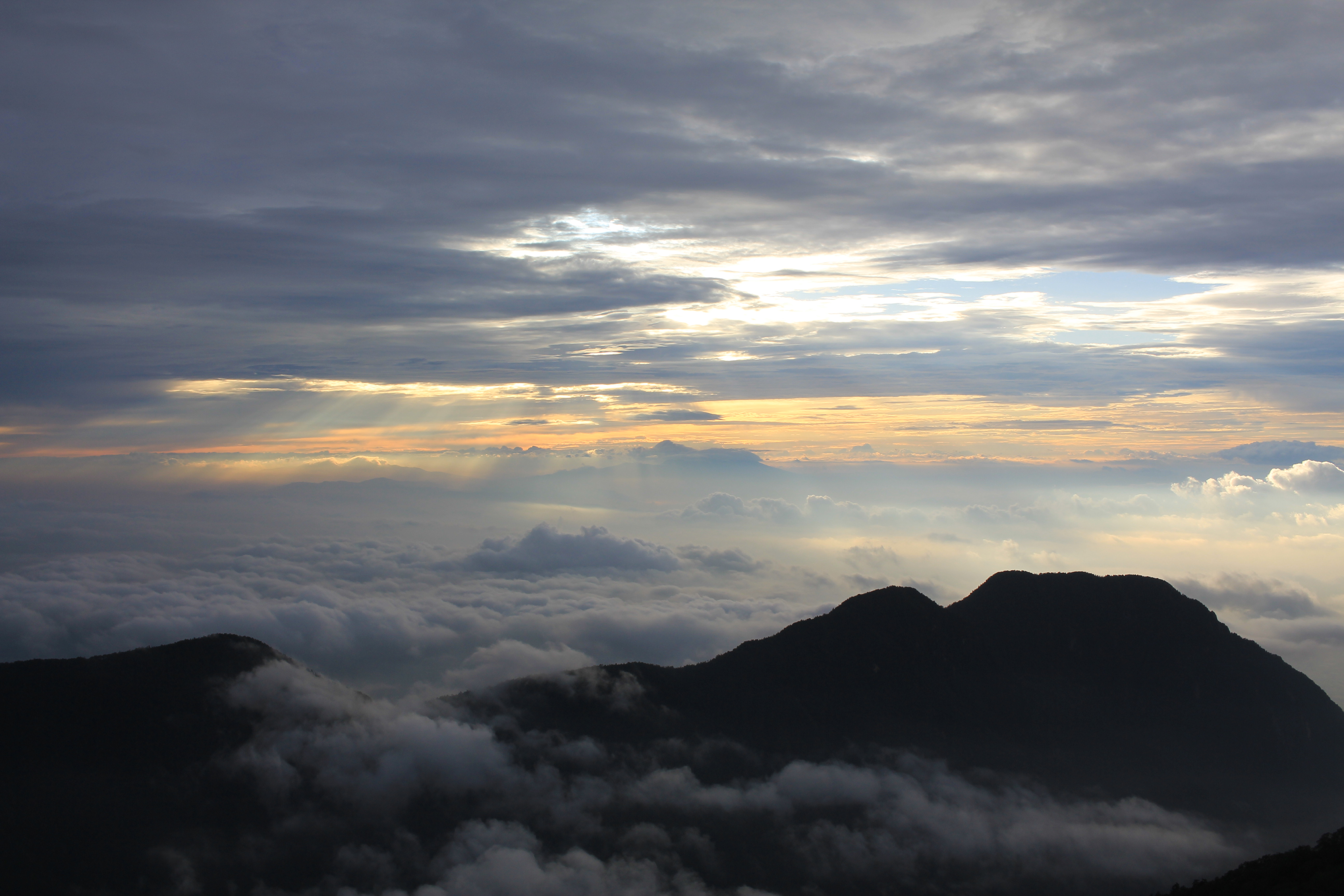 Leo núi Tsubakuro 燕岳 - 2763m